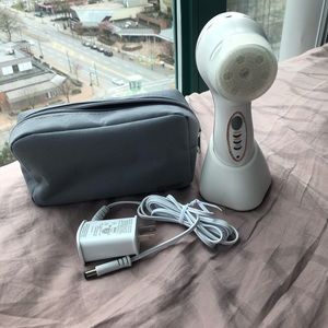 Conair facial cleanser